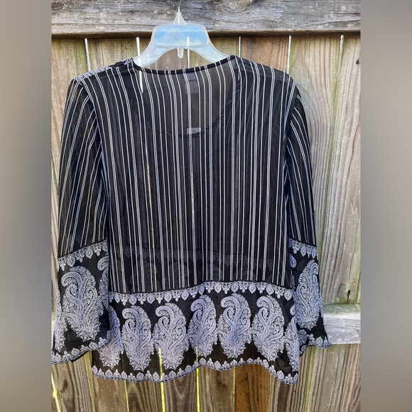 👗Chico’sElegant Black and white Women's Top - Picture 3 of 9